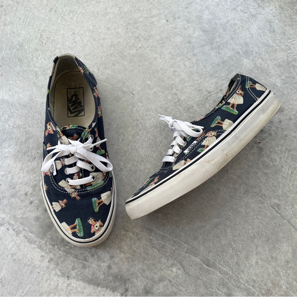 Vans Dark Blue Hula Print Low Top shoes
